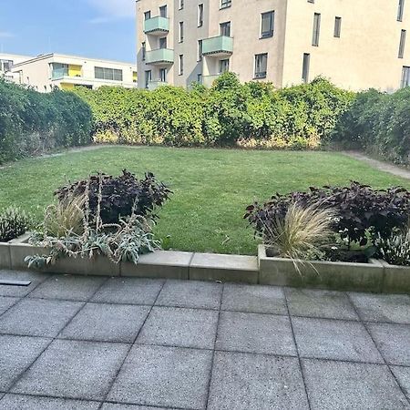 Garden Apartment Karolina Острава Экстерьер фото