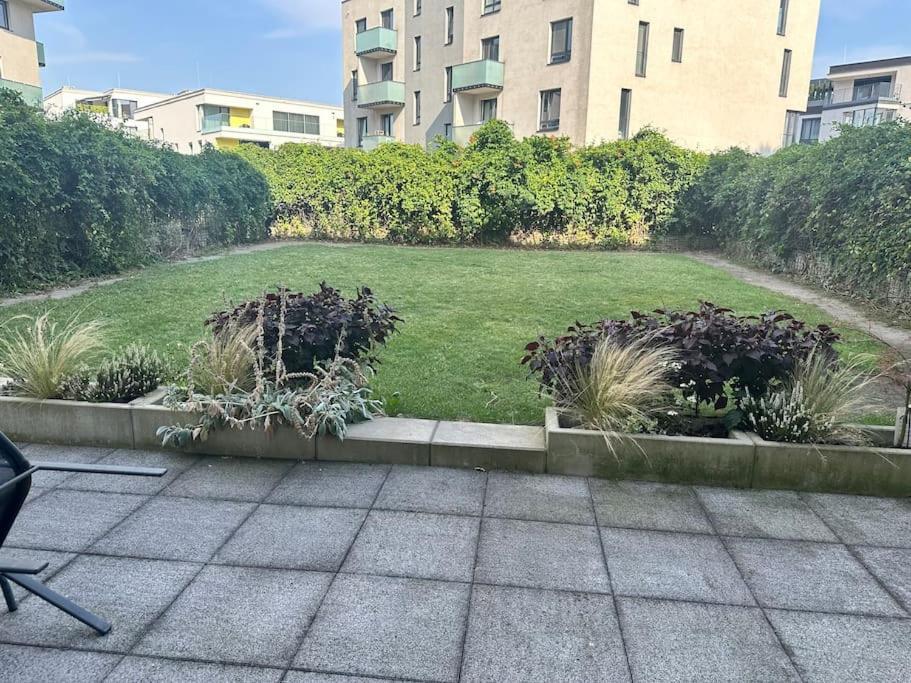 Garden Apartment Karolina Острава Экстерьер фото
